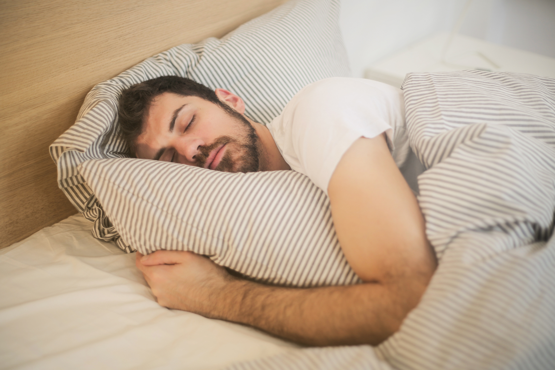 Featured image for “CBN for Sleep: Best Forms, Timing, Dosage, and Safety Tips”